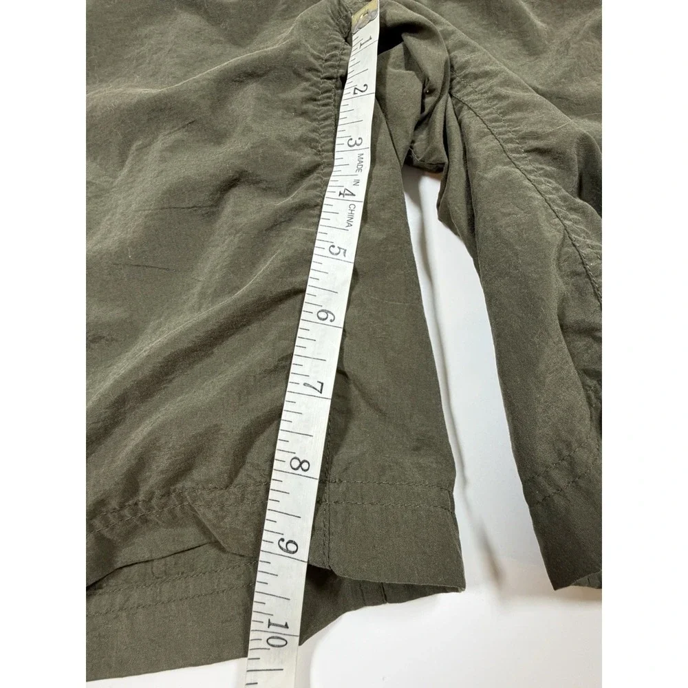 The North Face Shorts Mens XL Green Pocket Cargo Lightweight Nylon Hiking